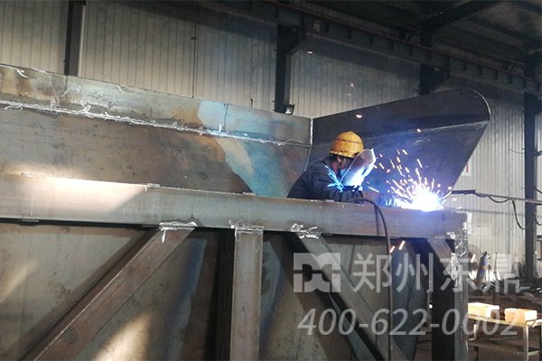 煤泥烘干機(jī)設(shè)備制造現(xiàn)場(chǎng)